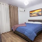 Dea\'S Home Tirana Center